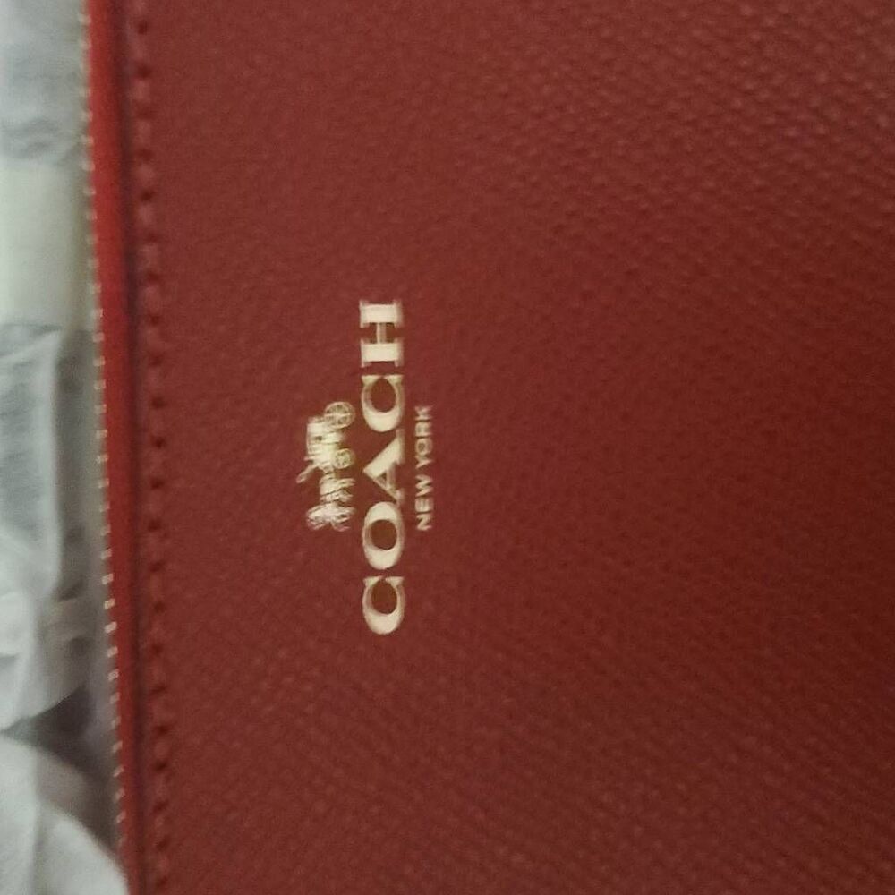 NWT COACH WRISTLET - Picture 3 of 6